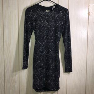 Size M Divided Shimmery Fitted Dress